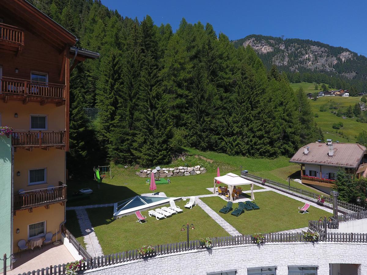 Hotel Stella Montis Campitello di Fassa Exterior foto